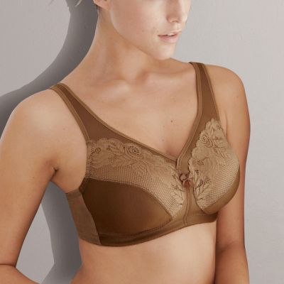 Meilleur soutien gorge minimiseur Avec le soutien–gorge minimiseur de Triumph, vous ferez l’expérience d’un confort exceptionnel. La collection de soutien–gorge minimiseur de Triumph vous garantit une tenue optimale et une réduction de votre poitrine au niveau optique, tout au long de la journée.