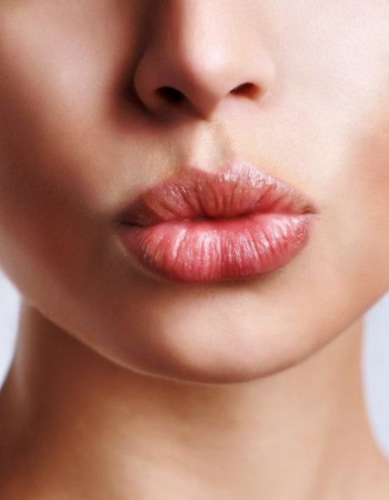 Le masque davoine pour la peau problématique de la personne