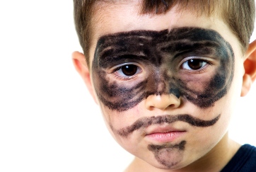 Réaliser un masque et un chapeau de Zorro