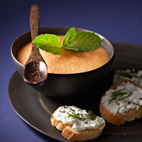 Soupe de melon et crostinis de ch�vre